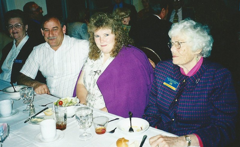 SCAN1400-001.JPG - Ginny Hummer, Bob and Chris Stoltzfus, Judith Henry