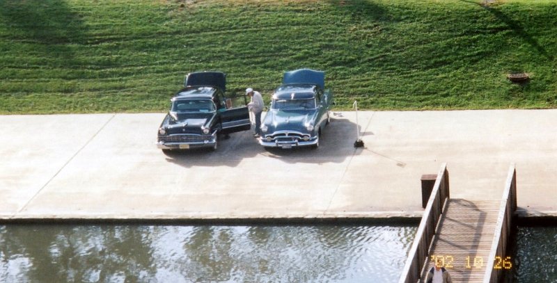 img489-001.JPG - Post-War sedans
