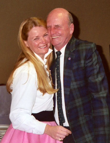 img363-001.JPG - Lynn Rogerson presents a Senior chip to Charlie Bronk