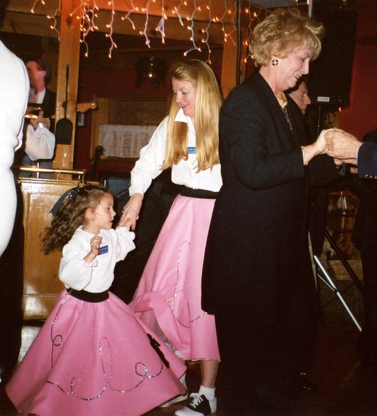 img385-001.JPG - The Rogersons dance!