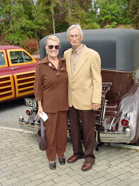 DSC02694_edited.JPG - Dora and Lloyd Williams