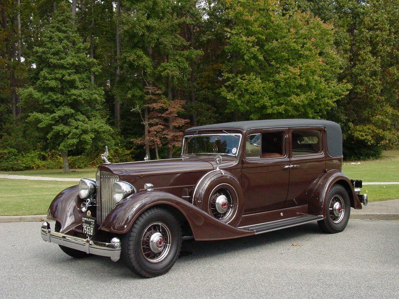 DSC02695.JPG - 1934 Packard Twelve Formal Sedan of Bob Woolfitt