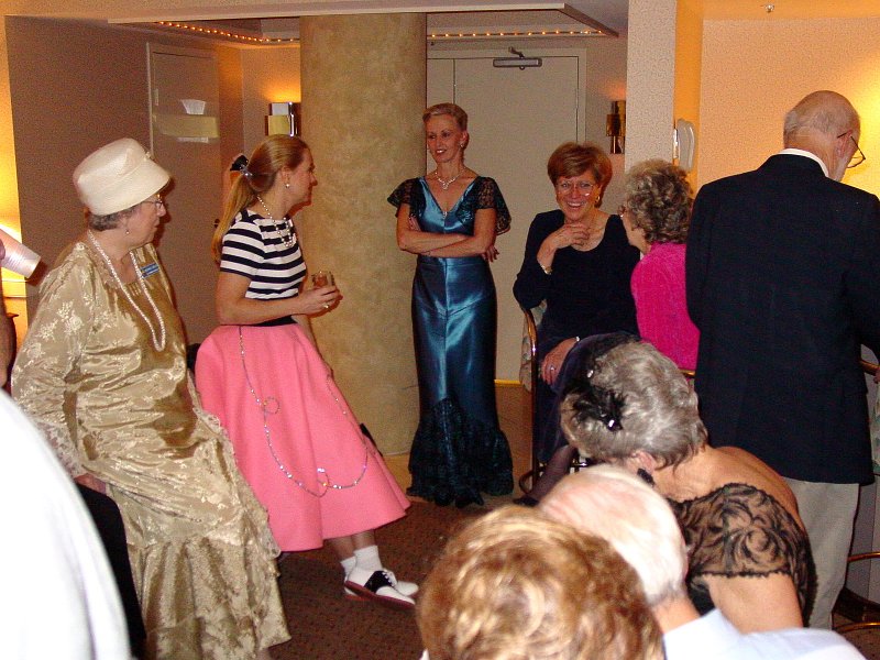DSC02838.JPG - In the hospitality room
