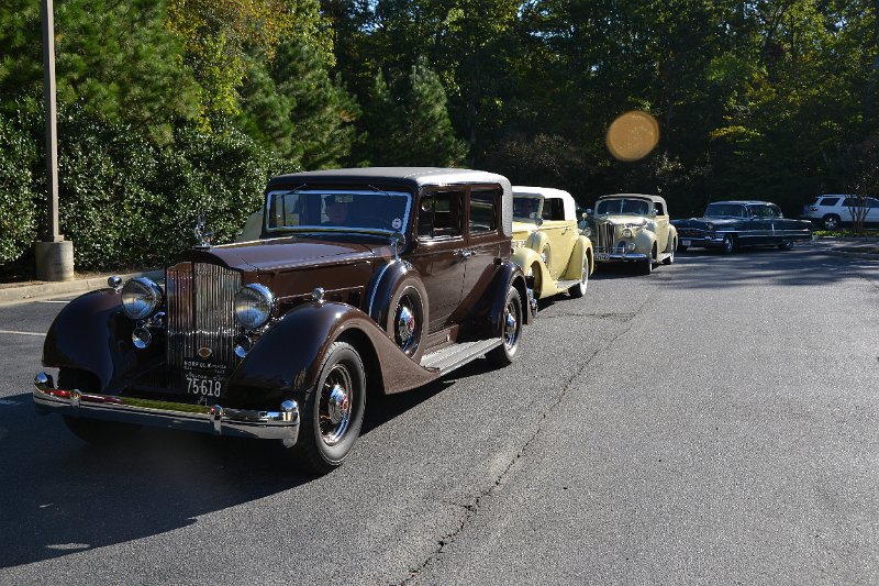 DSC_0027.JPG - Lined up to tour