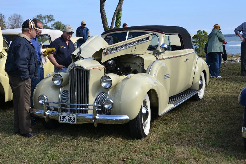 DSC_0120.JPG - Brooks' 1940 Packard 160 Convertible