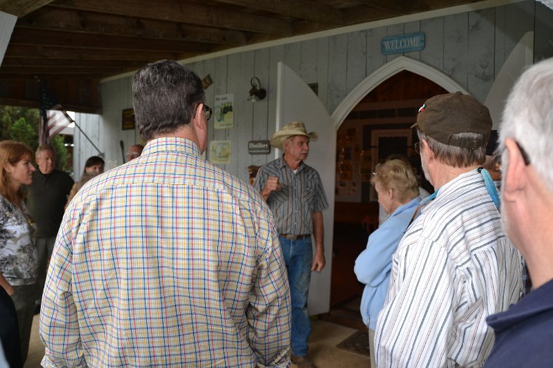 DSC_0054.JPG - Our still tour leader, Chuck Miller