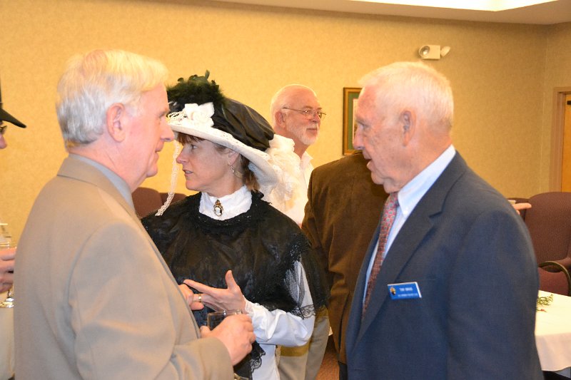 DSC_0118.JPG - Bob Robb, Kathy Duke, Jere Avenson, Tom Inman