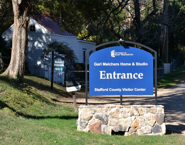 DSC_0105.JPG - Entrance sign.