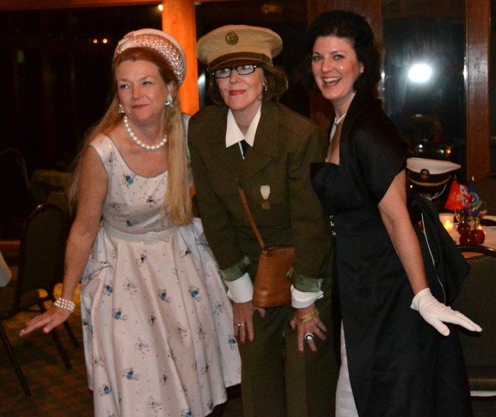 DSC_0201.JPG - Lynn Rogerson, Susan Myers, Tamara Ridenour