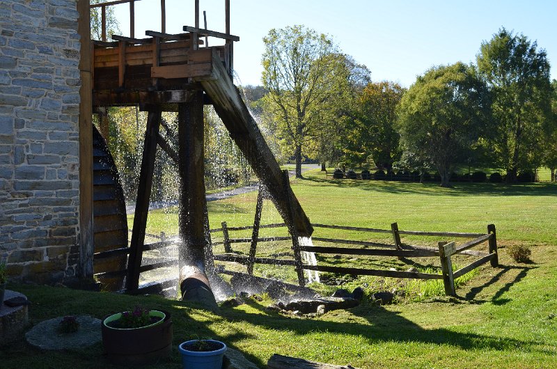 DSC_0305.JPG - Wade's Mill in operation.  Water is fed to upper trough by the huge pipe in the left-center of the photo - Jim Owen photo