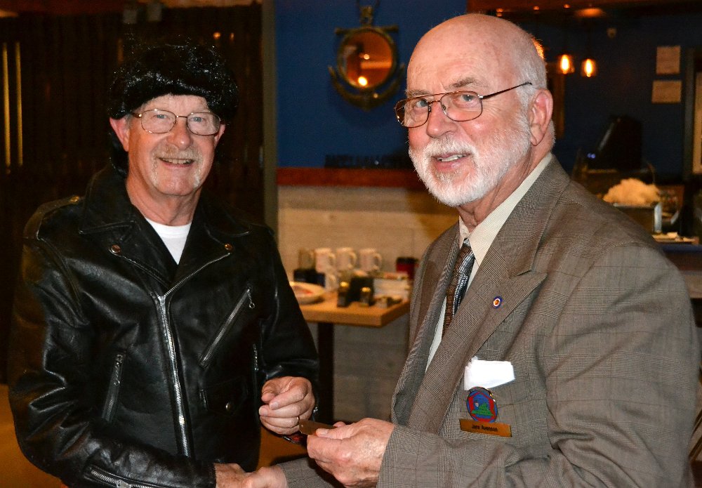 DSC_0249-001.JPG - Richard Obenschain presents a Preservation chip to Jere Avenson for his 1954 Patrician Sedan