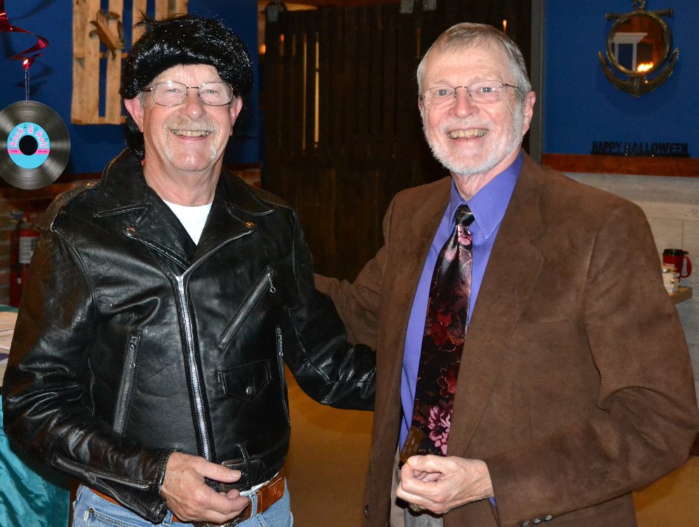 DSC_0254-001.JPG - Richard Obenschain presents the Long Distance, Pre-War chip to Bill Wilcox who drove his 1932 Packard from Virginia Beach, VA.