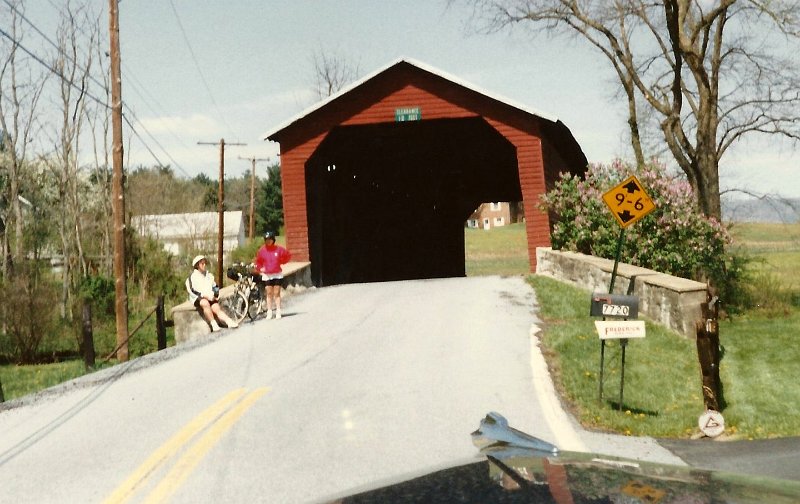 SCAN0926-001.JPG - Our third covered bridge of the day!