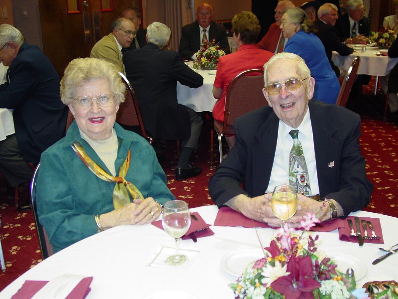 DSC01970.JPG - Gussie and Bob Sommers