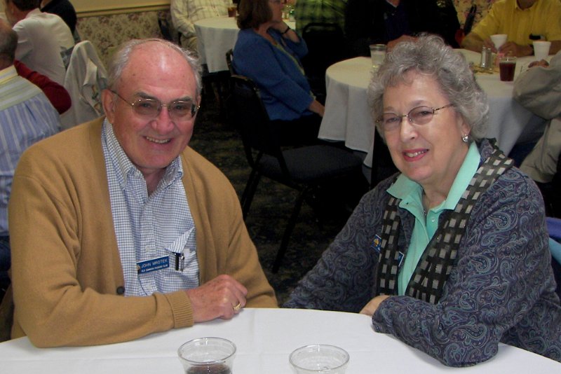 100_0658.jpg - John and Bernice Mrotek