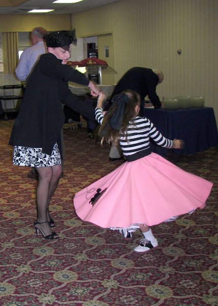 100_0802.jpg - Twirling