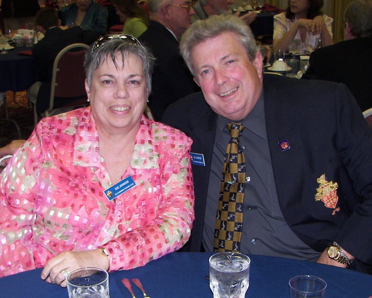100_0832.jpg - Sue and Bill Johnson