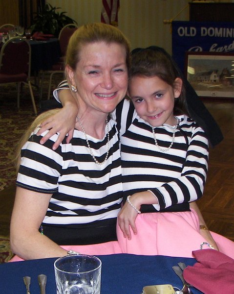 100_0846.jpg - Lynn and Olivia Rogerson