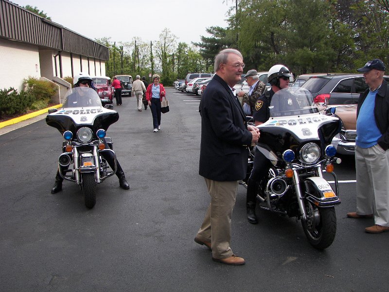 100_5579.JPG - Our Police escort