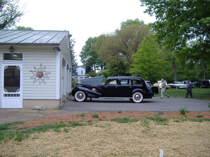 111.jpg - Look at the wheelbase!