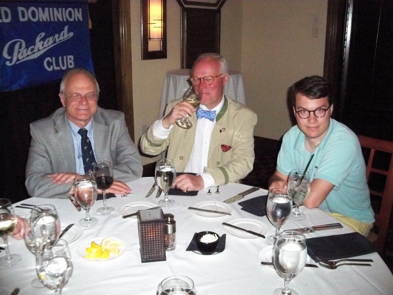 100_0790.JPG - Michael Southwick and Gunther and Harry Hoyt