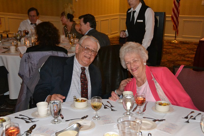 DSC_0232.JPG - Dick and Lore Stoltzfus