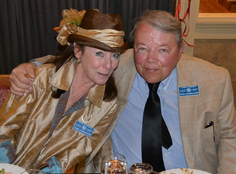DSC_0136.JPG - Connie and Ron Laudenschlager