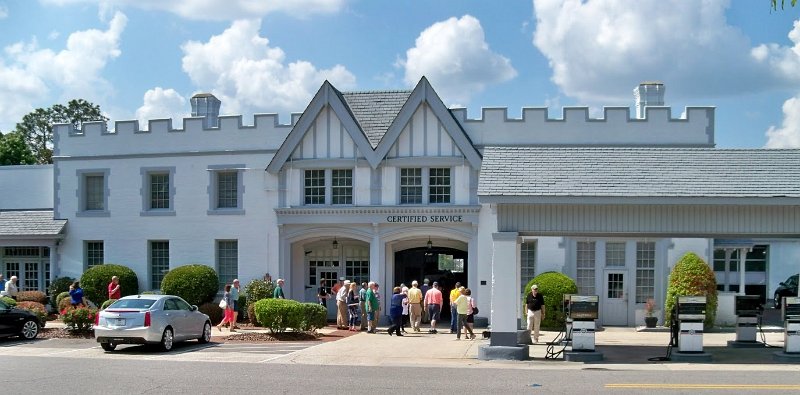 100_4234.JPG - Clark Cadillac, previously a Packard dealership