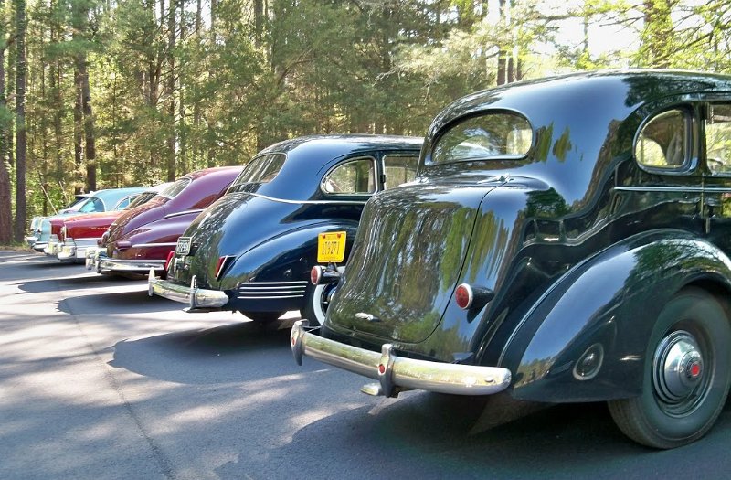 100_4237.JPG - ODPC vehicles at Town Creek Indian Mound