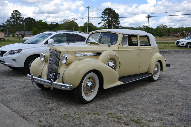 DSC_0110.JPG - Jim Ridenour's 1939 Packard 120 convertible sedan
