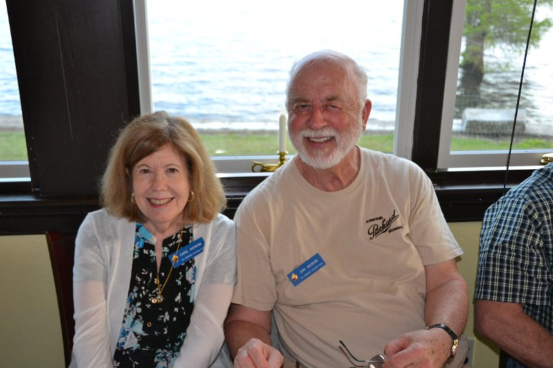DSC_0116.JPG - Carol and Jere Avenson at 51 House Restaurant