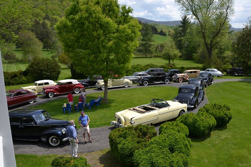 DSC_0031-002.JPG - ODPC Packards parked at the Fotheringay House.  Picture from the upstairs porch of the house.