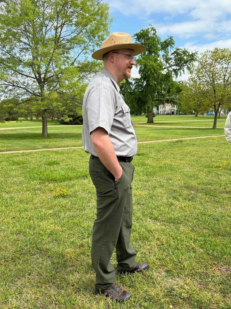 38.jpg - The City Point National Park Ranger talks about Union General-in-Chief Ulysses Grant’s headquarters.