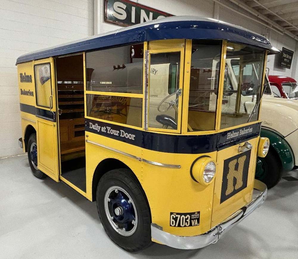 54.jpg - A 1940s era Helms Bakery delivery truck that served customers in the Los Angeles area for almost four decades.