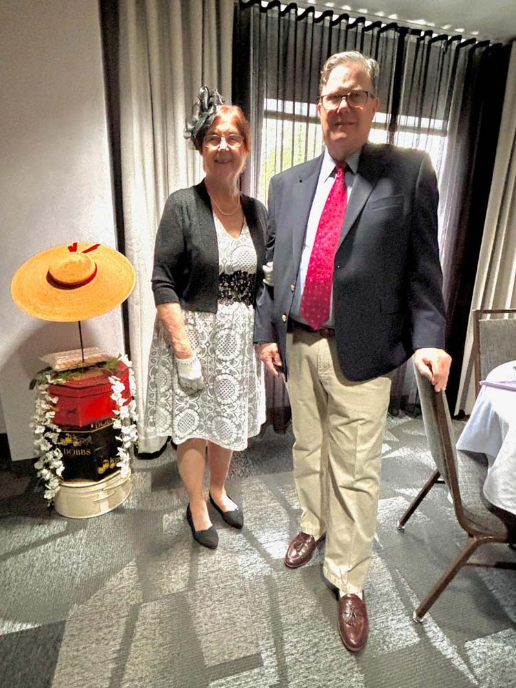 88.jpg - Mary and Craig Coulombe.